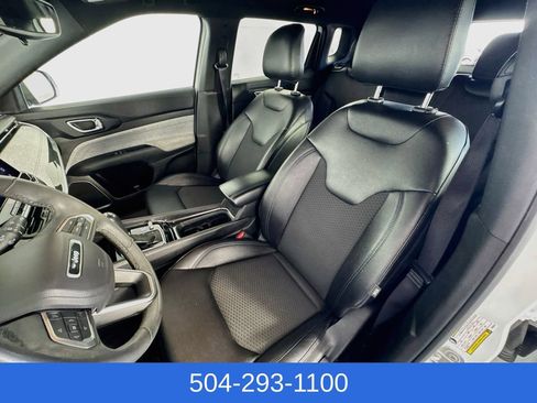 Used 2024 Jeep Compass Latitude AWD/4WD image 21