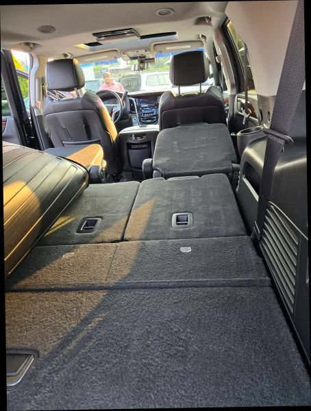 Used 2019 Cadillac Escalade Premium Luxury AWD/4WD image 59