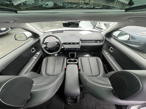 Used 2024 Hyundai Ioniq 5 Limited image 25