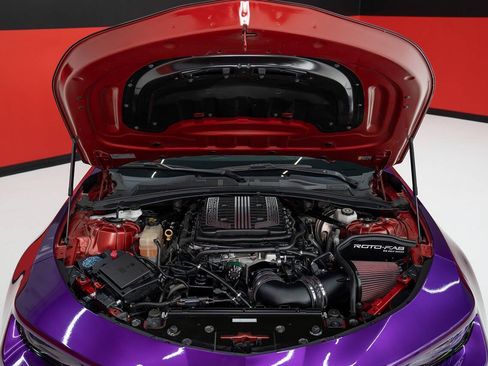 Used 2018 Chevrolet Camaro ZL1 RWD image 10