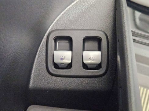 New 2025 Mercedes-Benz GLC 350e 4MATIC image 40