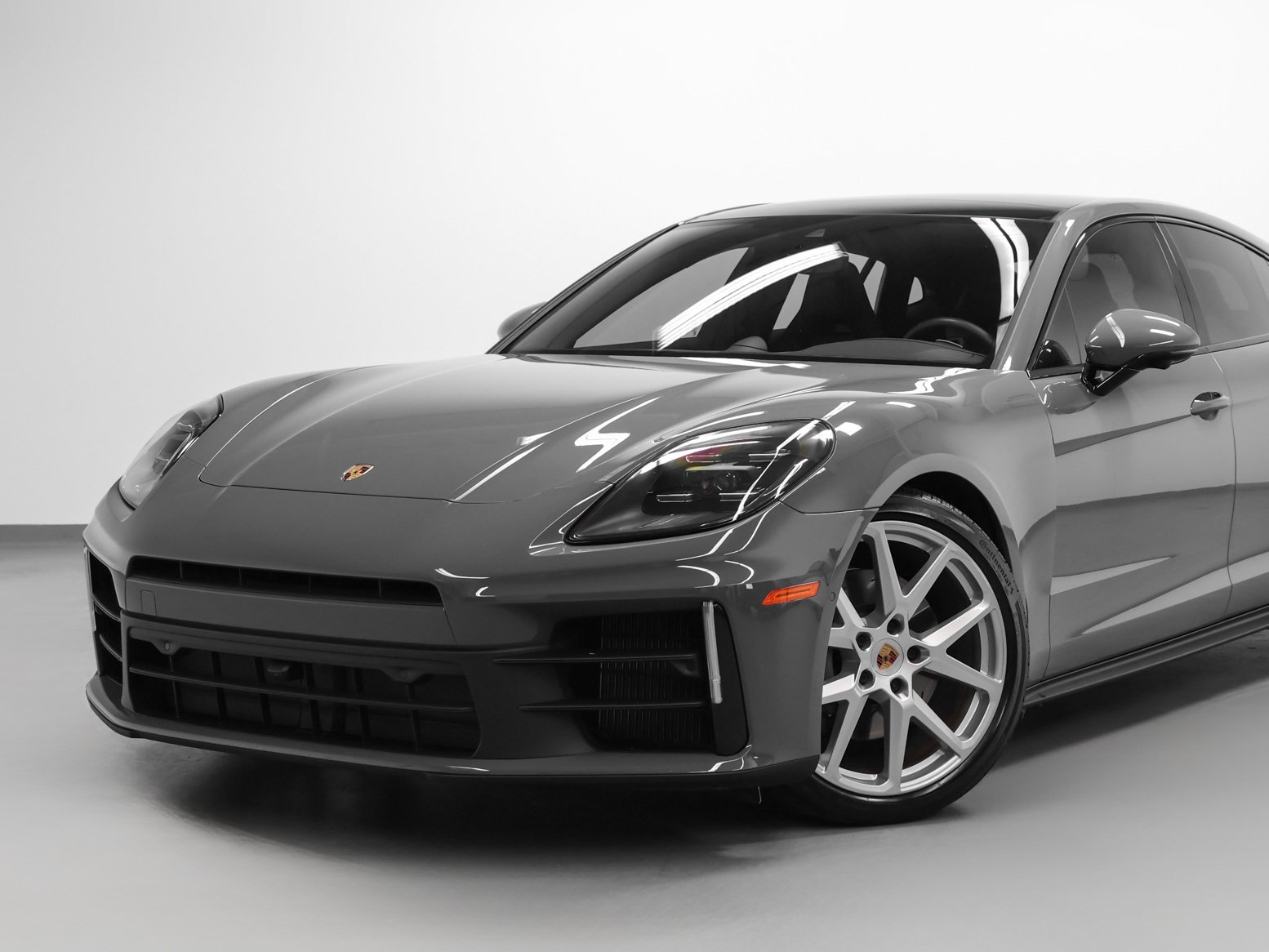 Certified 2025 Porsche Panamera 4 AWD/4WD image 7