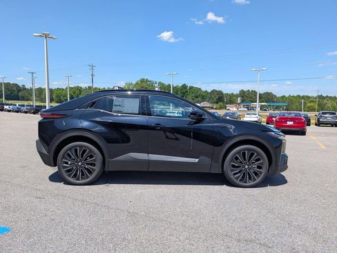 New 2026 Toyota C-HR AWD/4WD image 6