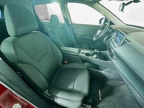 Used 2023 Nissan Rogue S image 28