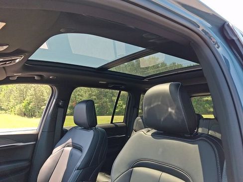 New 2026 Jeep Grand Cherokee Limited w/ Limited Altitude Package AWD/4WD image 11