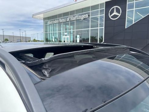 Used 2020 Mercedes-Benz GLE 350 4MATIC image 4