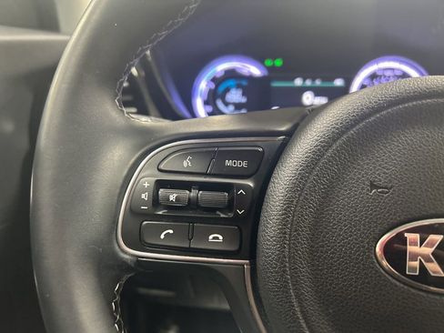 Certified 2021 Kia Niro LXS image 8