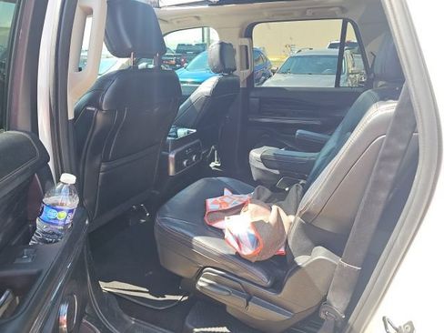 Used 2019 Ford Expedition Max Platinum RWD image 6