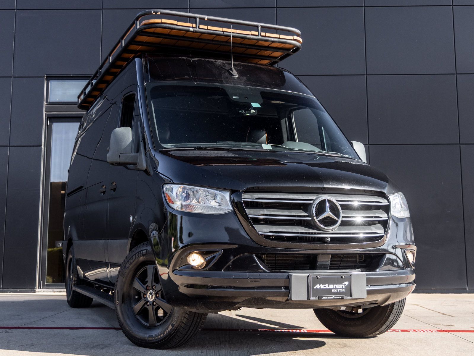 Used 2019 Mercedes-Benz Sprinter 2500 image 2