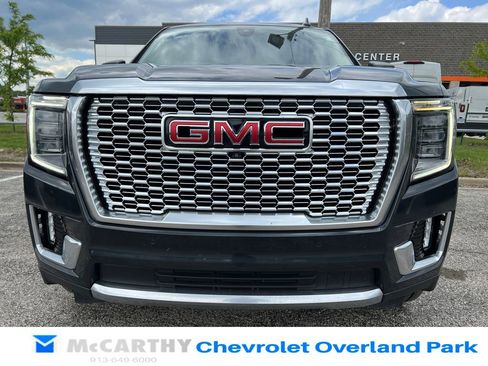 Used 2021 GMC Yukon Denali w/ Denali Premium Package AWD/4WD image 8