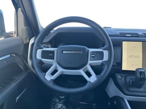 New 2026 Land Rover Defender 130 X-Dynamic SE AWD/4WD image 15