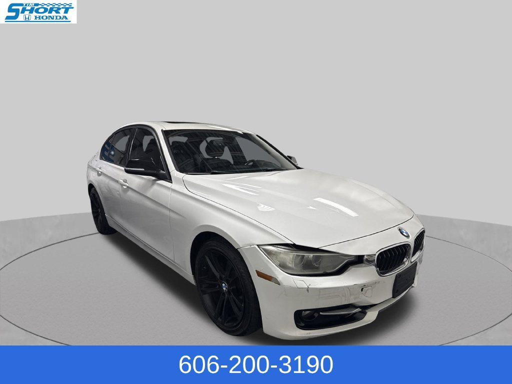Used 2013 BMW 328i xDrive Sedan AWD/4WD image 3