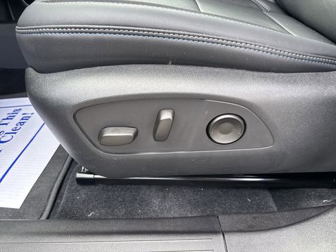 New 2026 Chevrolet Equinox EV LT image 12