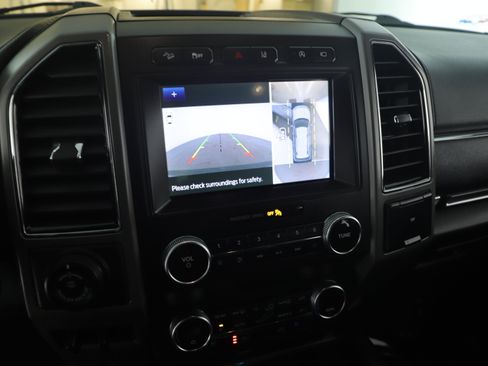 Used 2020 Ford Expedition Max XLT w/ Equipment Group 202A image 16