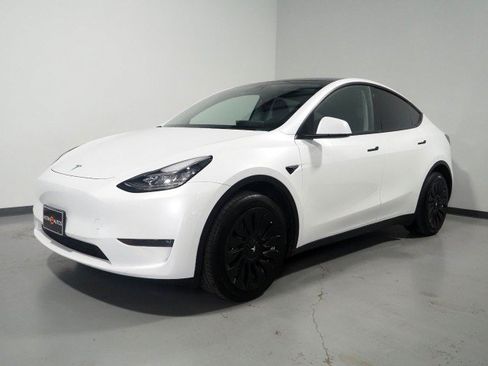 Used 2023 Tesla Model Y Long Range AWD/4WD image 10