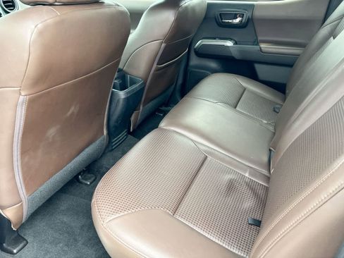 Used 2019 Toyota Tacoma Limited AWD/4WD image 18