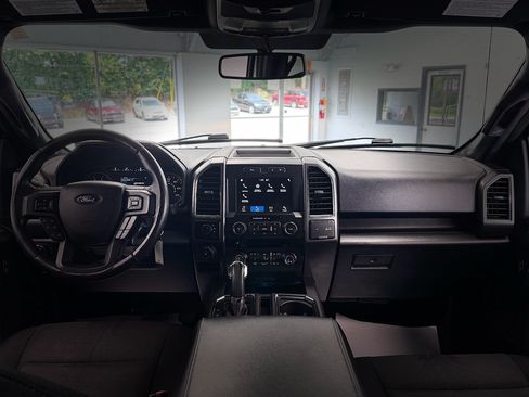 Used 2018 Ford F150 XLT w/ Equipment Group 302A Luxury AWD/4WD image 22