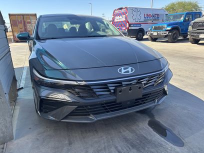 Used 2024 Hyundai Elantra SEL w/ Convenience Package