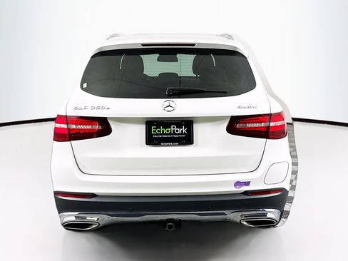 Used 2019 Mercedes-Benz GLC 350e 4MATIC image 7