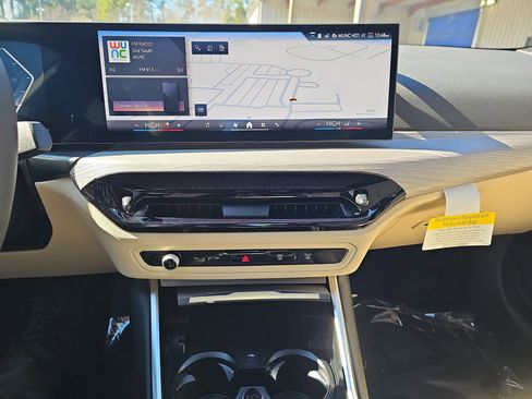 New 2026 BMW 330i Sedan w/ Premium Package image 21