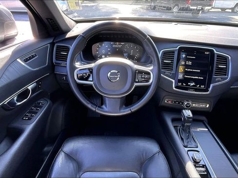Used 2020 Volvo XC90 T6 Momentum w/ Protection Package Premier AWD/4WD image 19