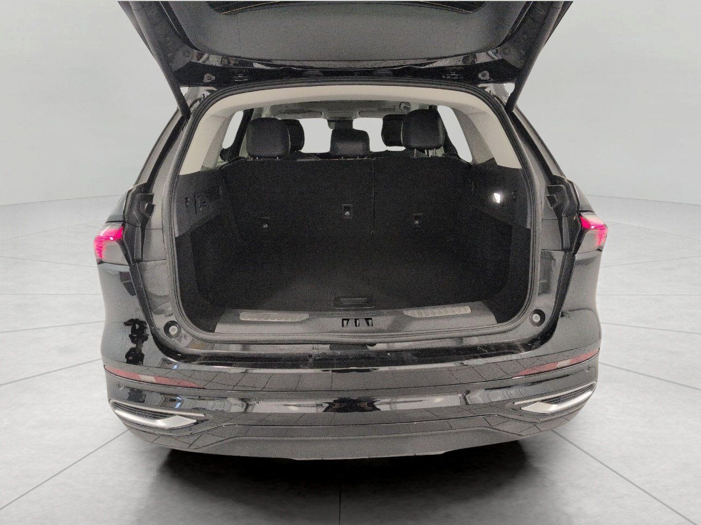 Used 2025 Lincoln Nautilus Reserve AWD/4WD image 17