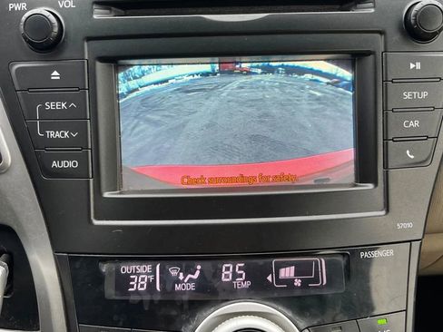 Used 2012 Toyota Prius V Two w/ Preferred Accessory Pkg image 19