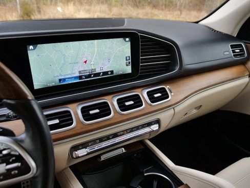 Used 2022 Mercedes-Benz GLS 450 4MATIC image 8