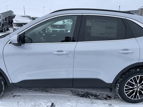 New 2026 Ford Escape SE image 41