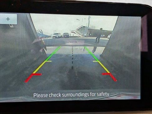 Used 2020 Ford Escape SE image 11