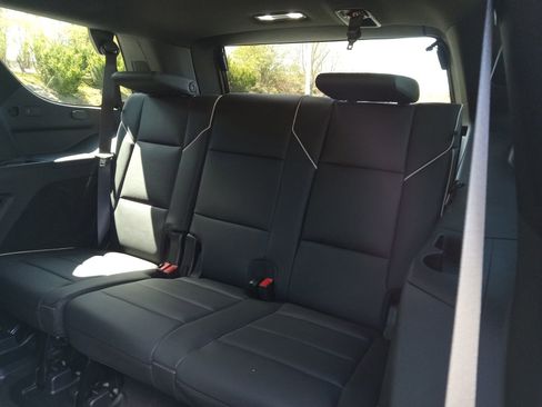 Used 2025 Cadillac Escalade Premium Luxury AWD/4WD image 26