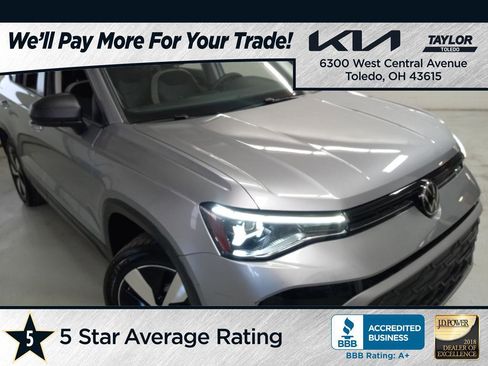 Used 2025 Volkswagen Taos S image 1