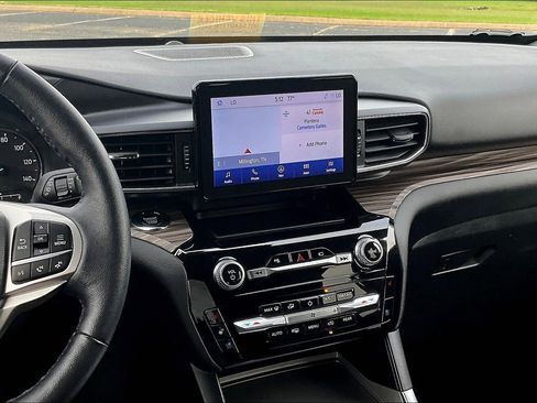 Used 2023 Ford Explorer Limited image 6