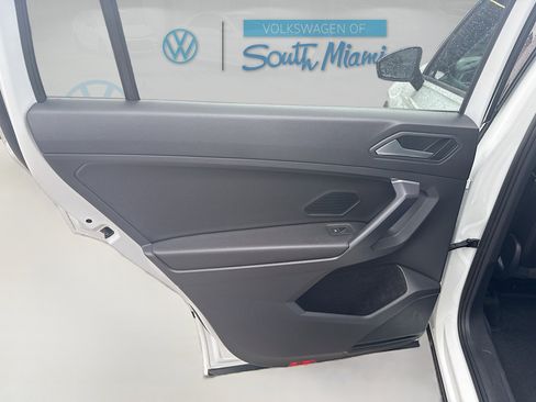 Certified 2021 Volkswagen Tiguan SE R-Line FWD image 25