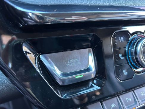 Used 2023 GMC Sierra 1500 AT4 w/ AT4 Premium Package image 36