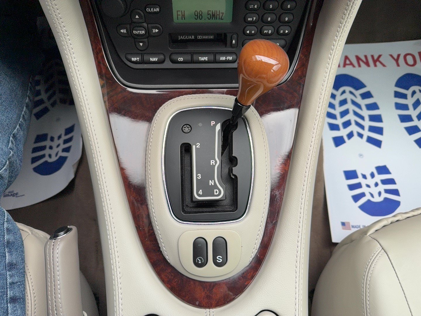 Used 2000 Jaguar XJ RWD image 12
