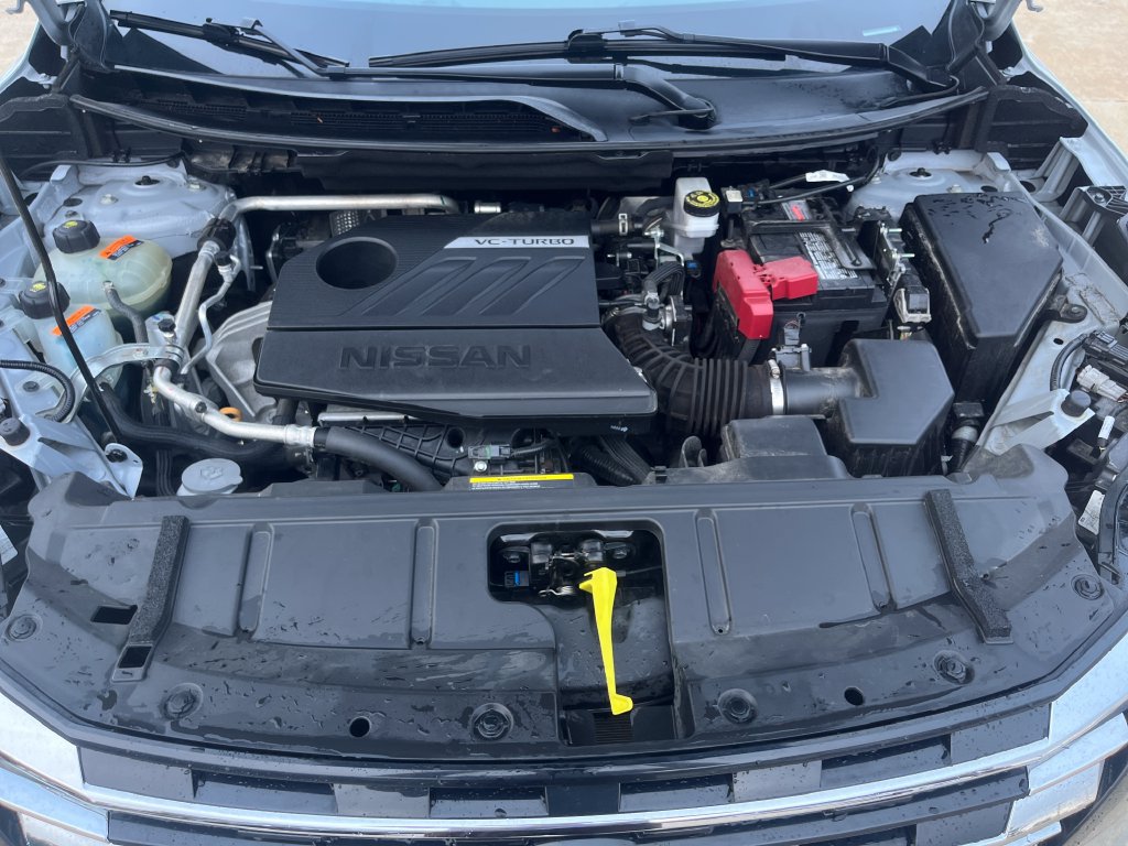 Used 2025 Nissan Rogue SV FWD image 25