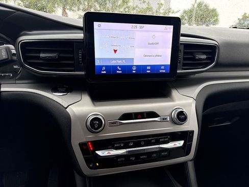 Certified 2022 Ford Explorer XLT w/ Equipment Group 202A image 20