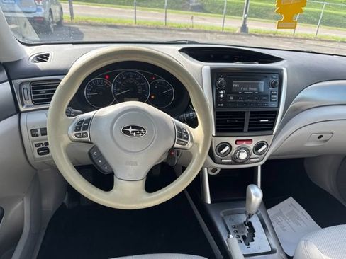 Used 2013 Subaru Forester 2.5X Premium w/ All-Weather Pkg AWD/4WD image 14