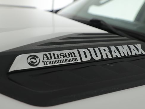 Used 2025 Chevrolet Silverado 2500 LT w/ Convenience Package image 4