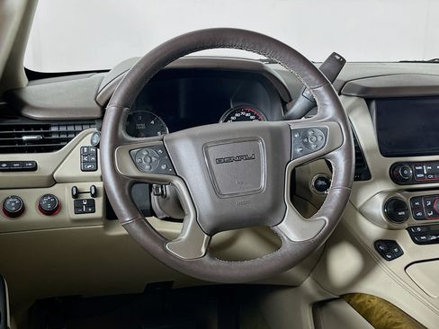 Used 2016 GMC Yukon Denali w/ Open Road Package AWD/4WD image 18