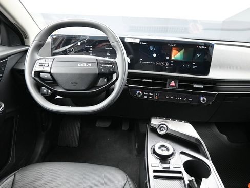 New 2025 Kia EV6 Wind image 19