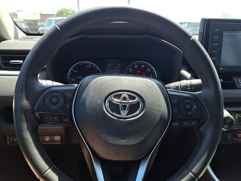 Used 2021 Toyota RAV4 XLE Premium AWD/4WD image 15