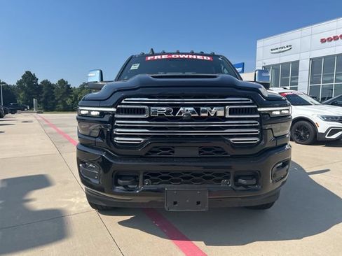 Used 2025 RAM 2500 Laramie AWD/4WD image 2