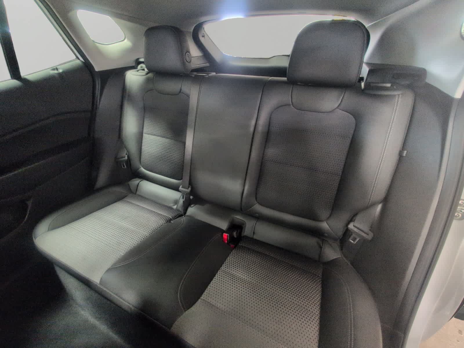 Used 2025 Chevrolet Trax LT FWD image 13