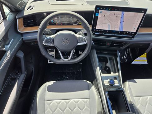 New 2026 Volkswagen Tiguan SEL R-Line AWD/4WD image 7