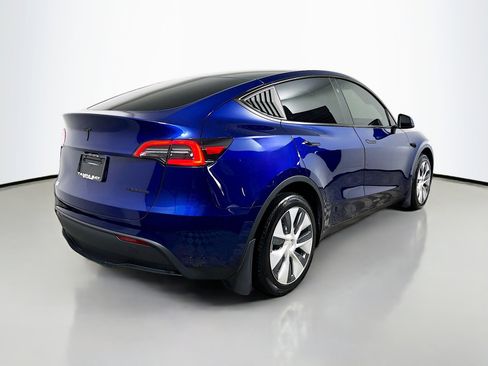 Used 2023 Tesla Model Y Long Range image 4