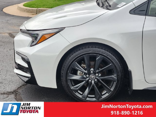 Used 2026 Toyota Corolla SE w/ SE Premium Package FWD image 9