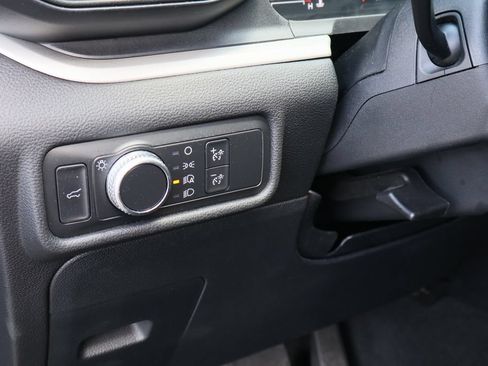 Used 2020 Ford Explorer XLT RWD image 13