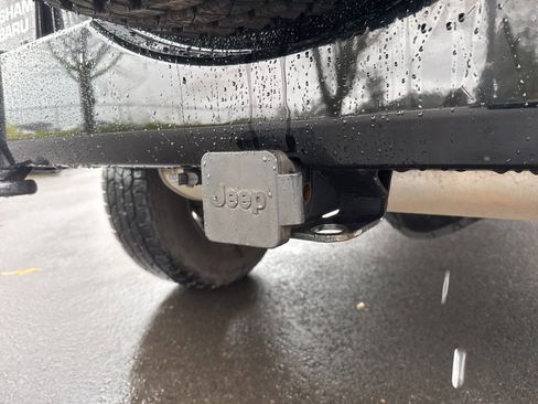 Used 2018 Jeep Wrangler Unlimited Sahara image 21